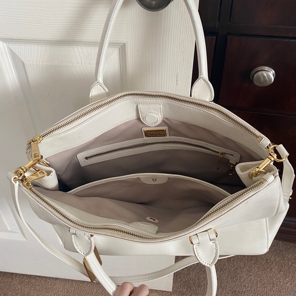 Beautiful White Ralph Lauren bag - Picture 3 of 4